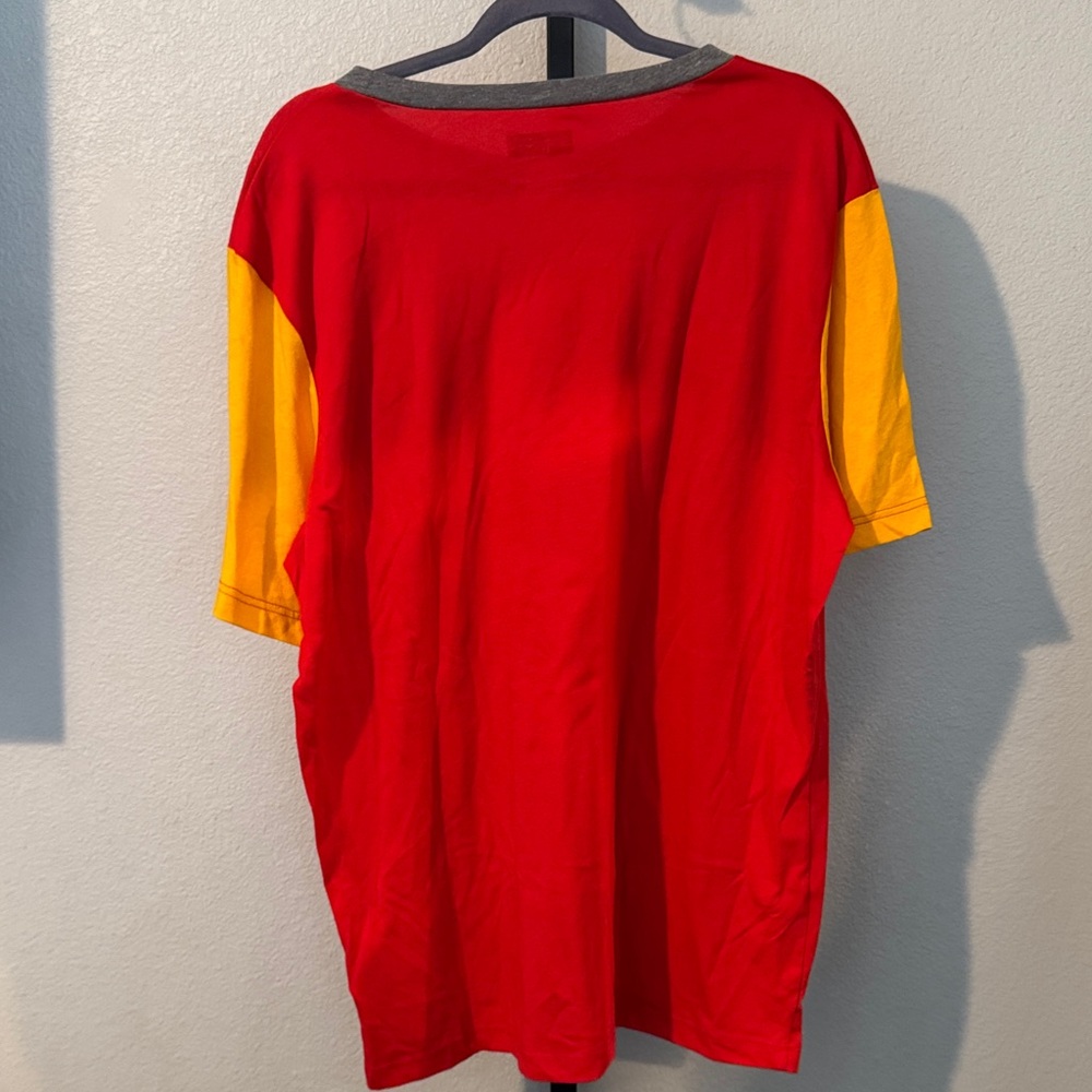 NFL KC Chiefs Red and Yellow Tshirt Size XL - Picture 5 of 5